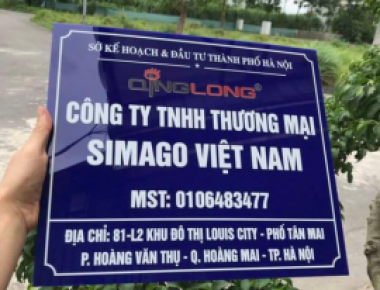 Vì Sao Doanh Nghiệp Nên Chọn Biển Hiệu Inox Ăn Mòn Thay Vì Biển Thông Thường?