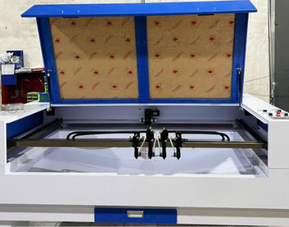 BÁN MÁY CẮT LASER