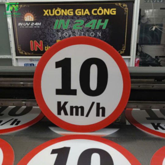 IN UV TRÊN MICA SỬA